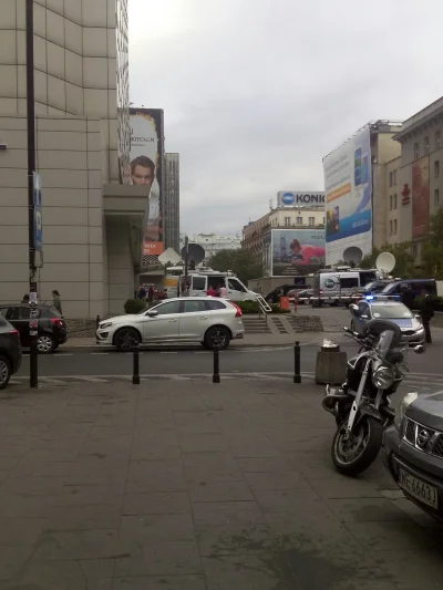 Scatach - Mireczki, wie ktoś co to się działo pod hotelem Novotel w Warszawie? Było s...