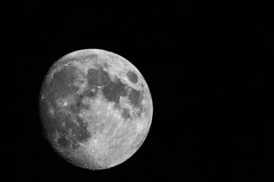Nedved - Nasz księżyc to po prostu Księżyc. A gdyby tak ogłosić konkurs na jego nowe ...