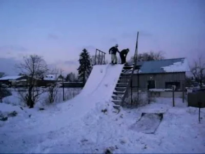l.....w - #heheszki #snowboard #soclose 
Odkopalem stary film, jak próbuje swoich si...
