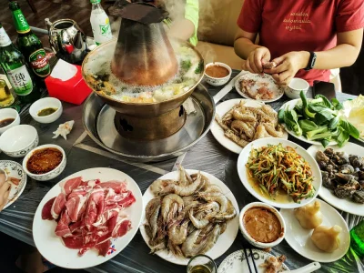 kotbehemoth - Taki lunch dziś opędzlowałem. To tradycyjny północnochiński hotpot w Qi...