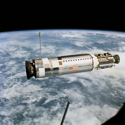 myrmekochoria - Agena Target Vehicle podczas misji Gemini 12, 1966. Oraz kilka innych...