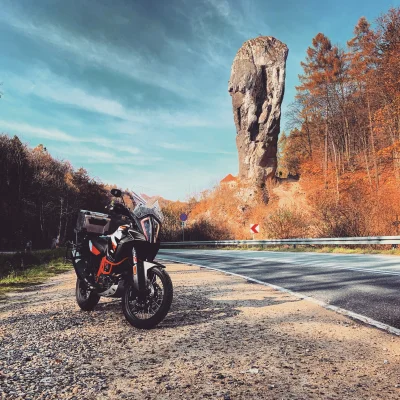 bartesn - Taką jesień to ja lubię 
#motocykle #pokazmotor #ktm #jesien