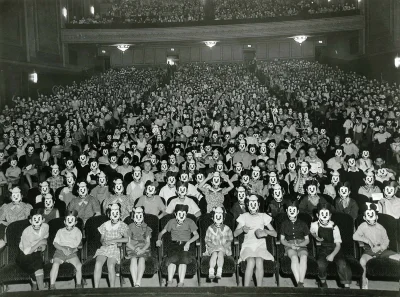 agentx - Spotkanie klubu Myszki Miki, 1930 rok. #myszkamiki #fanclub #creepy