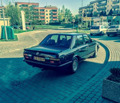 kotekk2 - Nawoskowana, no to w drogę!
#bmw #e28 #carboners #samochody