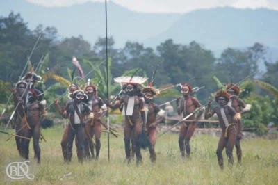 PrawilnyHeniek - @RobertKowalski: Ale u Papuasów z uzbrojeniem to nie wygląda aż tak ...
