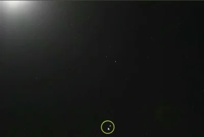 SynuZMagazynu - Lewy górny róg to Księżyc a to w żółtym kółku to projektor satelitarn...