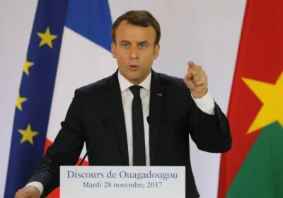 Kielek96 - Prezydent Francji Emanuel Macron ustawia murzynów w Burkina Faso do pionu,...