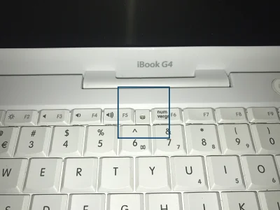 dGustator - Odkopałem 12 letniego iBooka G4 i mam takie pytanie, co to jest to coś oz...