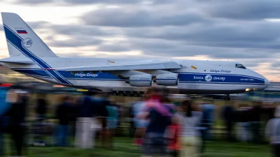 KacperJ - AN-124 odlatujący wczoraj z Rębiechowa
#gdansk #aircraftboners #mojezdjeci...