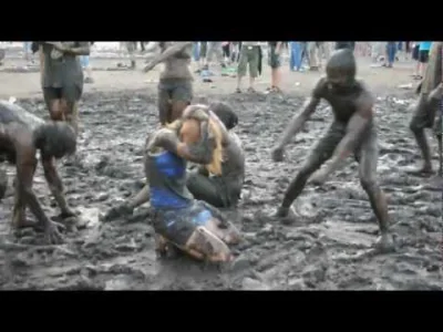 starnak - Przystanek Woodstock 2012 - kąpiele błotne