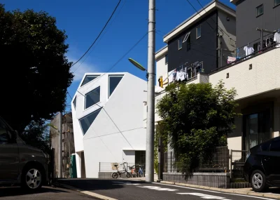 wspodnicynamtb - Atelier Tekuto, znany z kompaktowych domów w Japonii, tworzy kolejny...