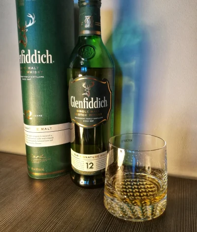 gregory_el - Glenfiddich 12yo

Barwa: złota

Zapach: słodki, jabłkowy, cytrusowe nuty...