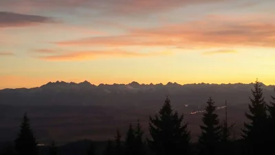 m.....e - 27.12.2015 
Zachód słońca nad Tatrami. Widok z Turbacza. 
#gory #gorce #tat...