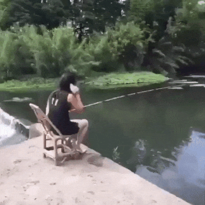 antoniopanteraz - Tak, to jeden z tych dni, gdy lepiej zostać w domu ( ͡° ͜ʖ ͡°) #gif...