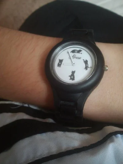 Radioglowa - Moj #rozowypasek kupila sobie dzis zegarek.

SPOILER

#heheszki #roz...