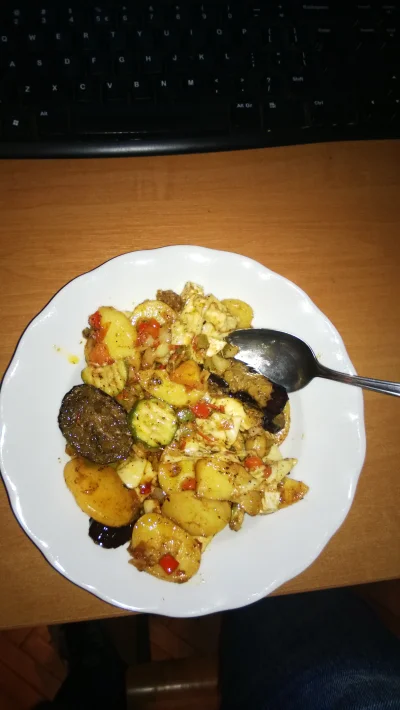Gorasul - Wczorajszy obiad:

- mrożone warzywa z bakłażanem 400g

- łyżka oleju rzepa...