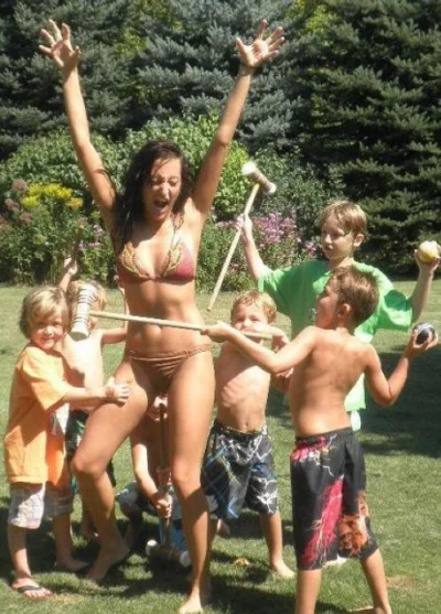 Rakers - Młody wie co do czego. Ciekawe czy ktoś zauważy?

#humorobrazkowy #heheszki ...