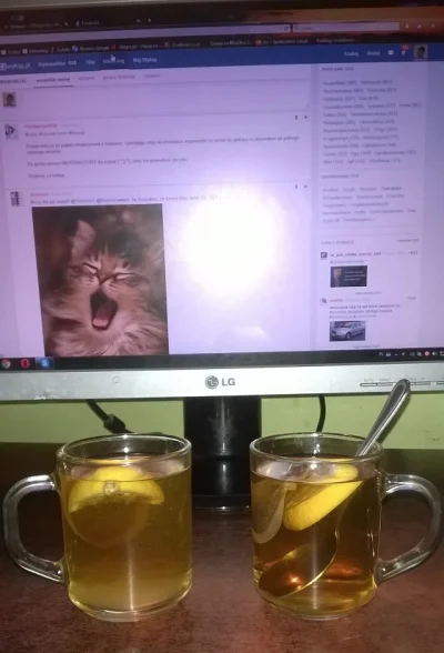 C.....8 - Lubiem pić po dwie herbaty na raz ( ͡° ͜ʖ ͡°)
#heheszki #herbata #nocnazmi...