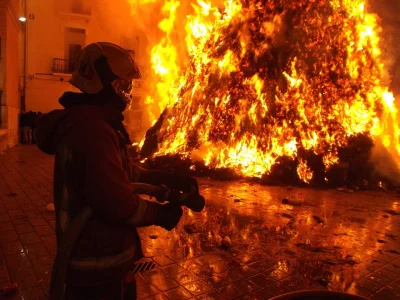 MagicPiano222 - „Pożary śmieci w Polsce są efektem specjalnie skonstruowanych przepis...