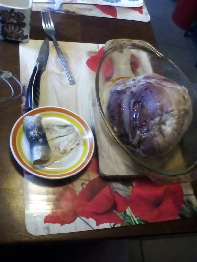 anonymous_derp - Dzisiejsze śniadanie: Pieczona szynka, marynowany filet śledziowy, s...