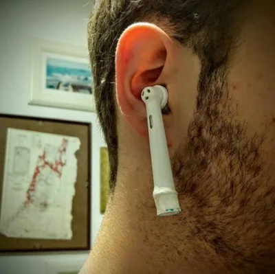P.....i - Zajebiście się prezentują te nowe słuchawki od Apple'a 

#iphone #apple #...