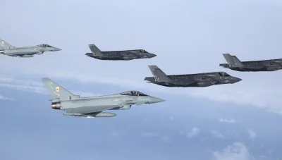 CanisLupusLupus - Pozwolę sobie lekko zareklamować:

F-35 vs Typhoon: „Berlin poświ...