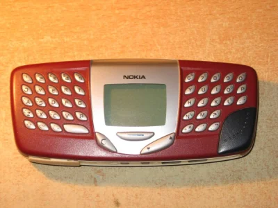 merciless85 - @BlackbirdZ: Jeśli chodzi o pierwsze telefony zmp3 to ten był nieźle po...