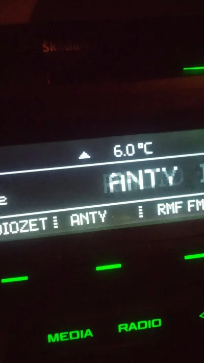 Matols - Mam w swojej skodzie radio swing. Co oznacza ten trójkąt obok temperatury? #...