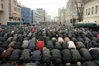 l.....w - Cóż. Kraje muzułmańskie już tak mają. Poniżej Kalifat Francuski, zdjęcie ko...