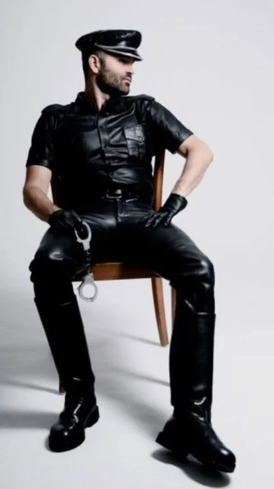 Lukardio - #ladnypan #mrleather #leathermen