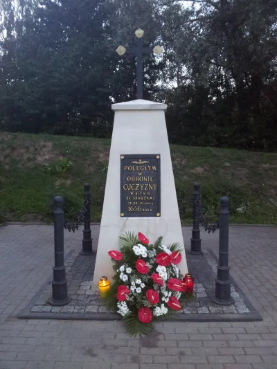 B.....z - Na Kępie Gocławskiej przy Wale Miedzeszyńskim znajduje się pomnik upamiętni...