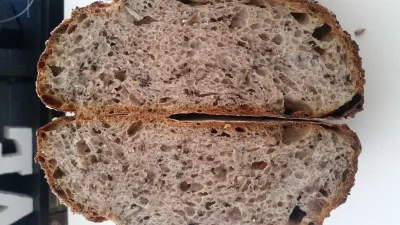 skotfild - I upieczone. Chleb pszenno-żytni, na zakwasie pszennym ze ślonecznikiem, d...