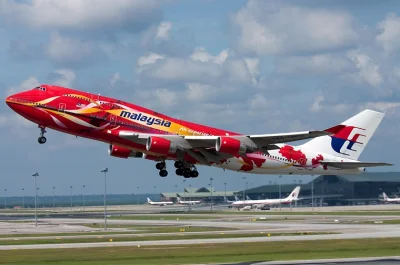 Pjongjanskafermazolwi - 747 we wzorzystym malowaniu ᶘᵒᴥᵒᶅ

#samoloty #aircraftboner...