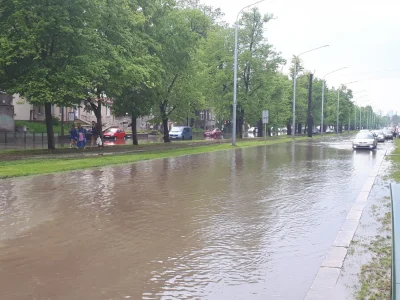 xCinek - #gdansk zalany i zakorkowany a na dziś był planowany wieczorny/nocny przejaz...
