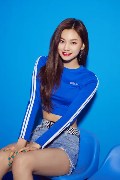 XKHYCCB2dX - #doyeon #wekimeki 
#koreanka