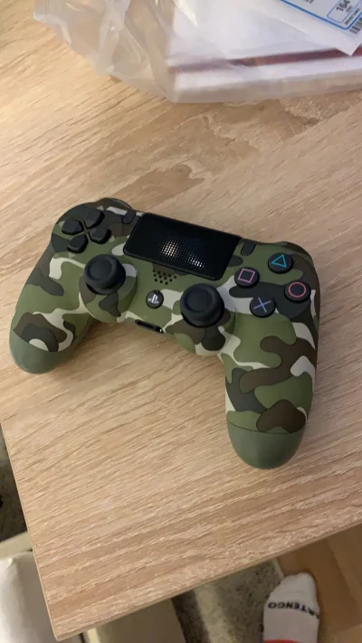 iMarek22 - @mechaos: Tylko dualshock w moim serduszku