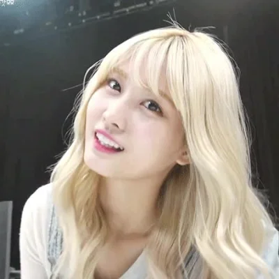 XKHYCCB2dX - #momo #twice 
#koreanka #japonka