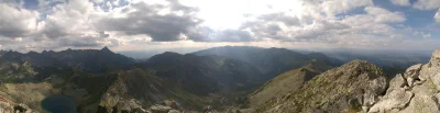 teryuu - Wczorajszy widok ze Świnicy ;)
#tatry #gory #panorama #fotografia