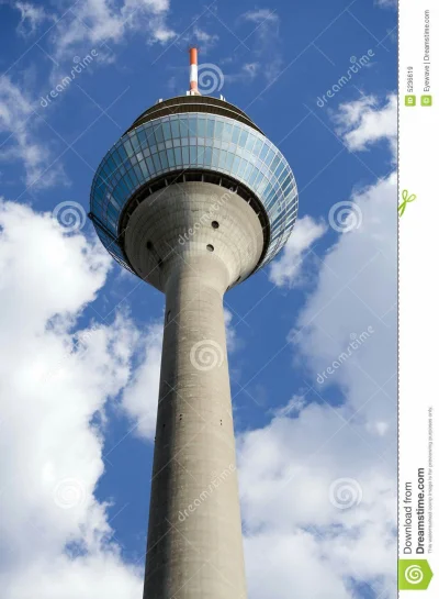Maglite - W Dusseldorf jest wieża radiowo telewizyjna. Jest tam też miejsce do podziw...