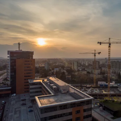 Qbol69 - #fotografia #drony #dji #malopolska #krakow 

Zachodzące słońce nad Krakow...