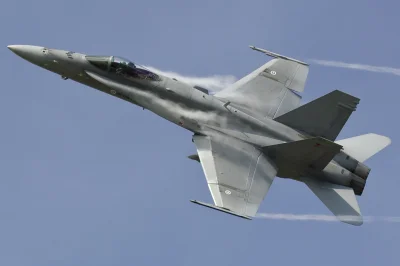 r.....r - Dzisiaj F-18 Hornet fińskich sił powietrznych podczas pokazu dynamicznego n...