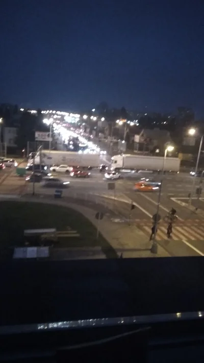 6REY1MISTERIO9 - Tymczasem w #rzeszow na krzyżowce pod Polibudą stabilnie.