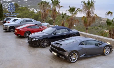 sln7h - Od prawej, Lamborghini Huracan, Bentley Continental GT Convertible, Ferrari F...