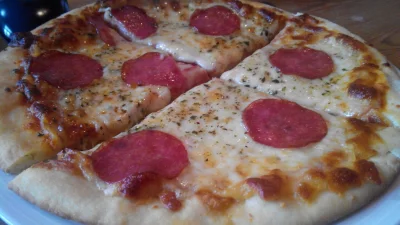 SatanD - No musze przyznac ze ta pizza z biedry z kamienia prezentuje sie dobrze
#piz...