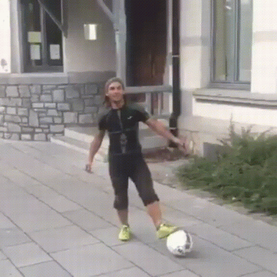 eMaciek - #gif #pilkanozna #zrobtak