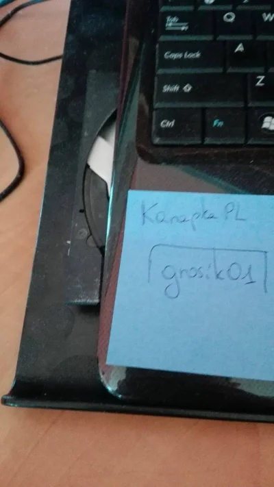 g.....1 - @KanapkaPL: uszkodzona kieszeń napędu xd mieszkam blisko nich to galancie b...