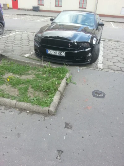nowociota - #mirko #hehszki
Mireczki, kogo samochód?