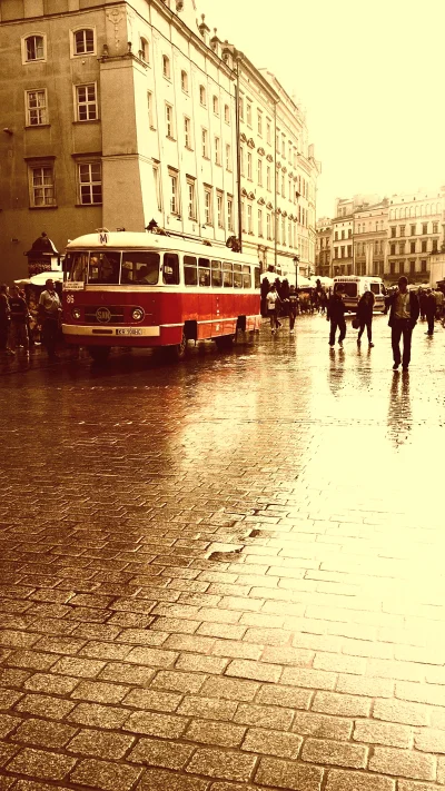 Gord - @yanosky: Taki był we wrześniu na Rynku w #krakow