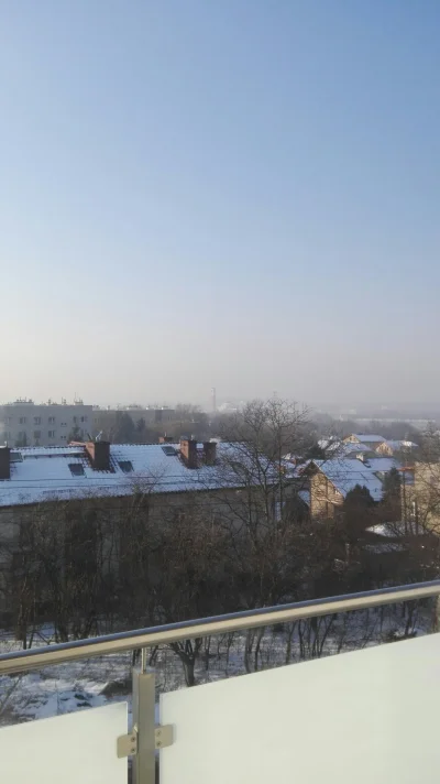 hsarz - Co wy mi tu #!$%@? o jakimś #smog
W #krakow piękne słoneczko się przebija prz...
