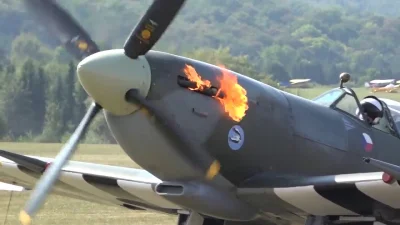 t.....m - Supermarine Spitfire pluje ogniem
SPOILER

#aircraftboners #samoloty #lo...